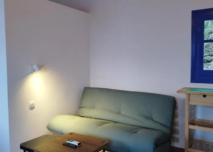 Апартаменты 2p Скиатос